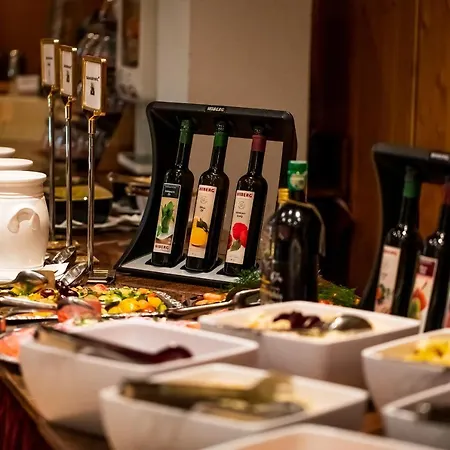 Mallaun Hotel.erlebnis מלון