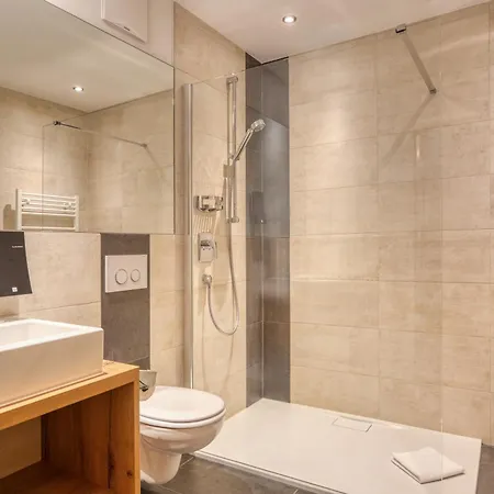 Mallaun Hotel.erlebnis 4* סי